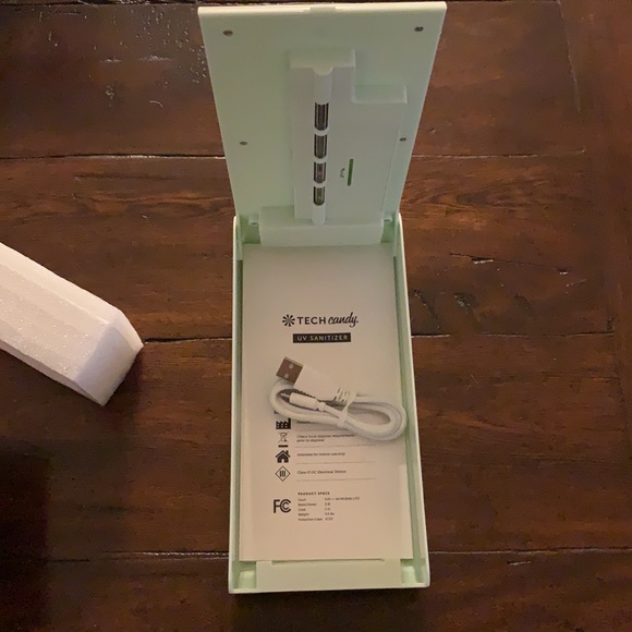 NEW Tech Candy UV Sanitizer - Picture 6 of 8